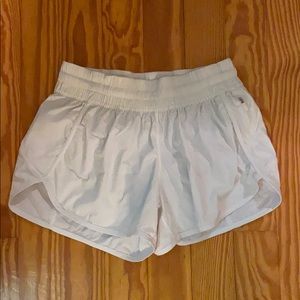 White lululemon shorts